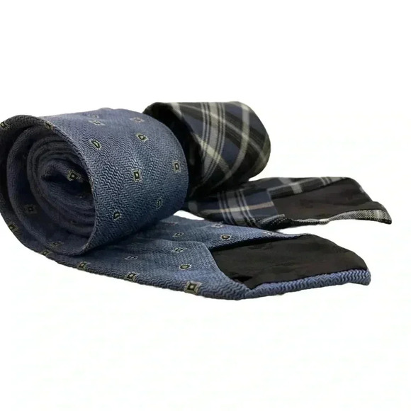 2 Men’s Brooks Brothers Ties - Picture 2 of 5